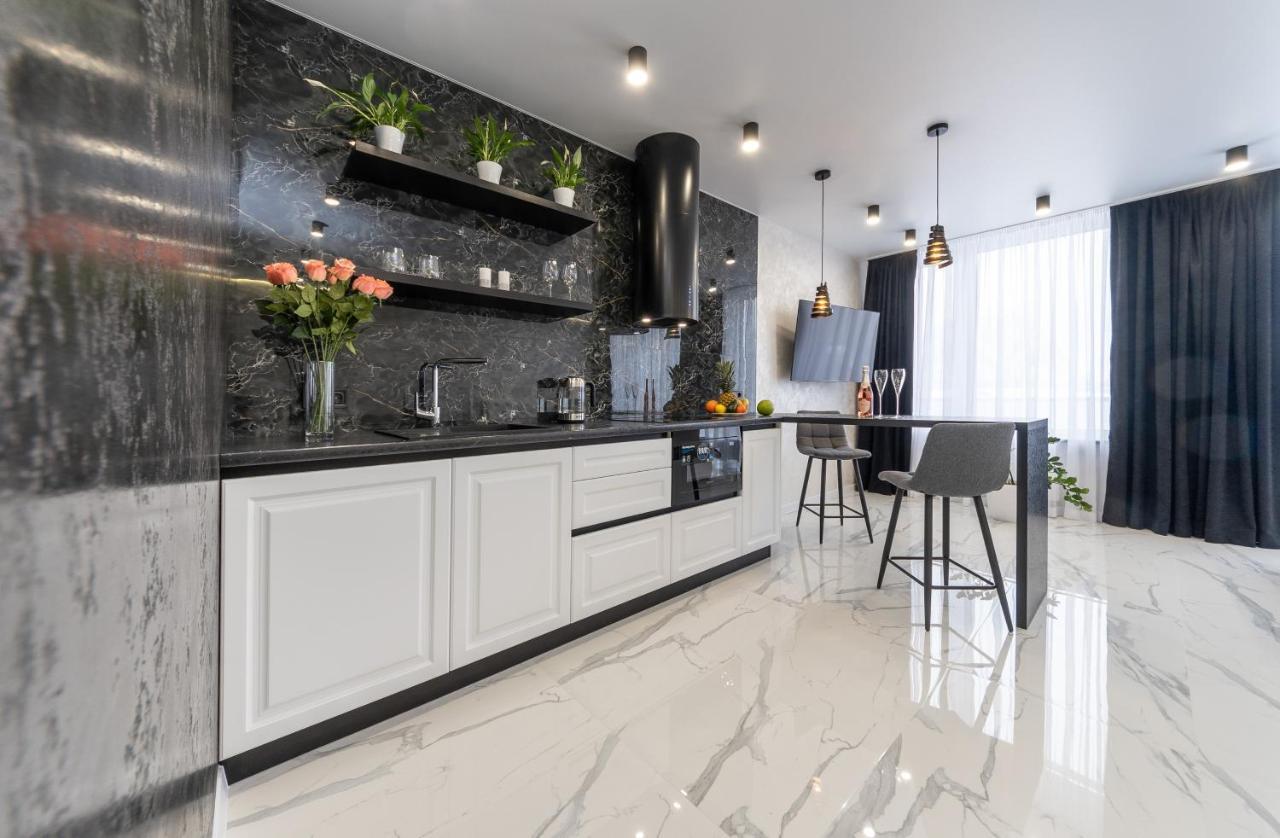 Лучшие Апартаменты На 2 Этаже В Жк Seven Kiev Bagian luar foto